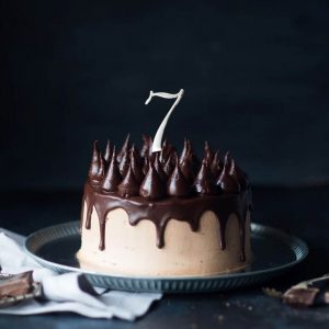 SILVER CAKE TOPPER (7CM) – NUMBER 7