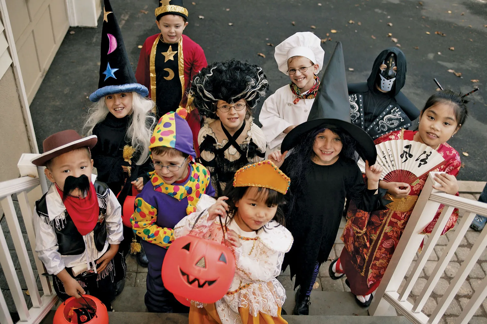 Title: “Spooktacular Ideas for the Ultimate Halloween Party!”